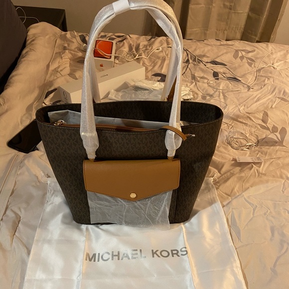 New Michael Kors purse and gently used wallet - Picture 1 of 12